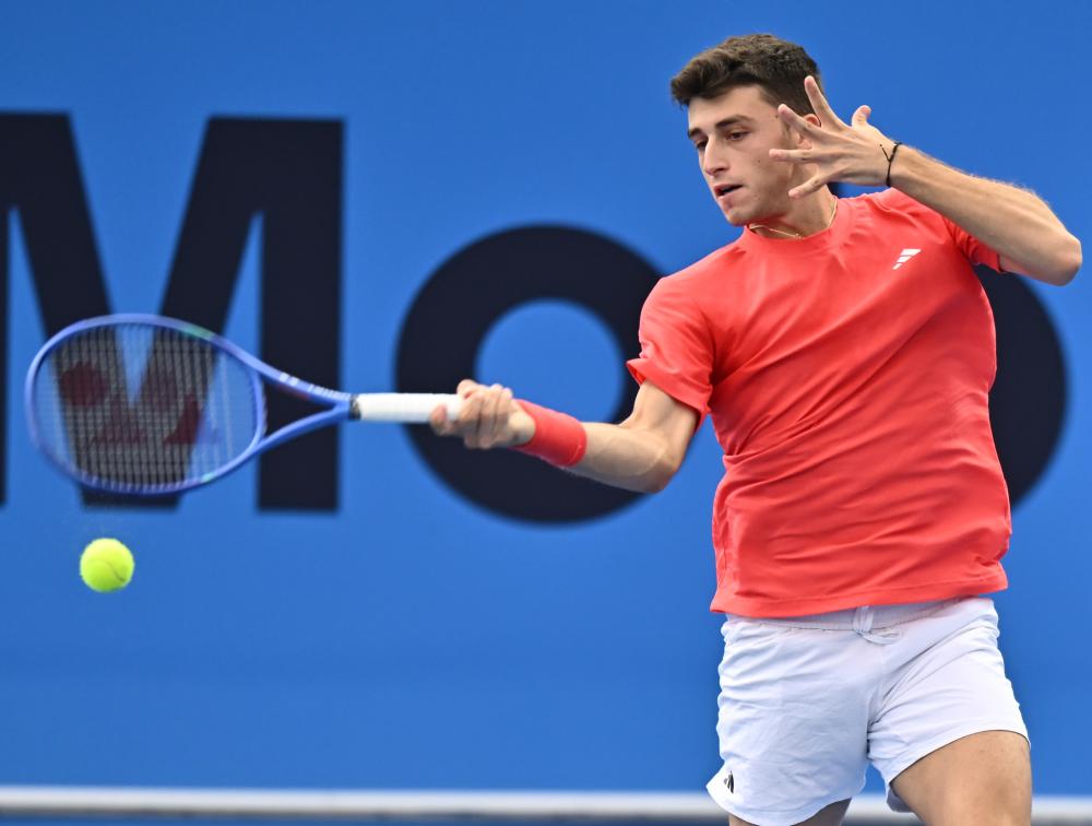 少小卡后 少小卡后